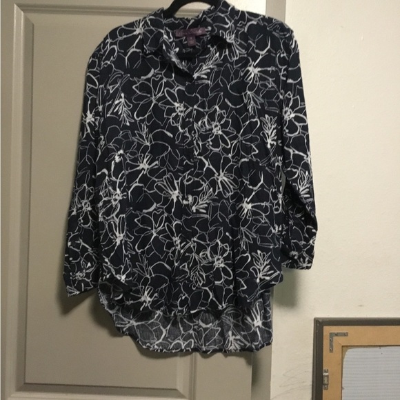 Gloria Vanderbilt Black and White Relaxed Button Down Shirt - Picture 1 of 2